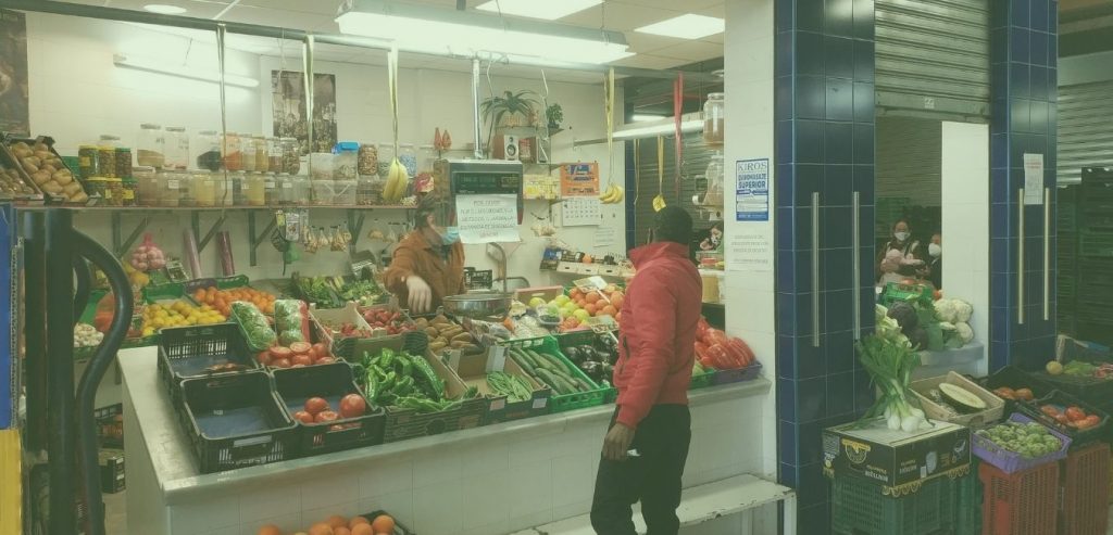 El barrio de Los Pajaritos ya tiene donación de productos frescos